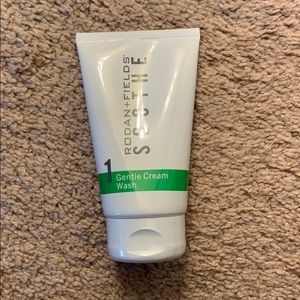 Rodan + Fields Soothe Gentle Cream Wash